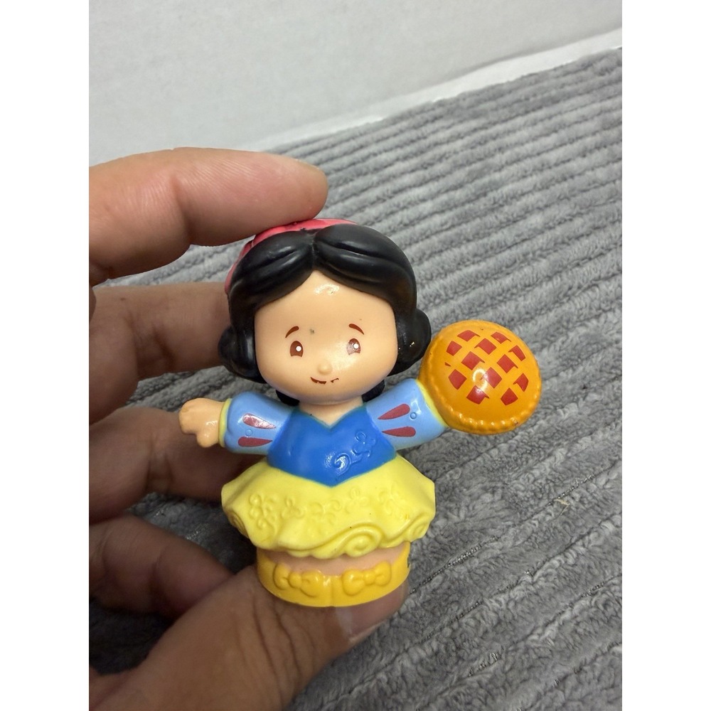 Replacement Disney Snow White Figure for Little People Princess Pie